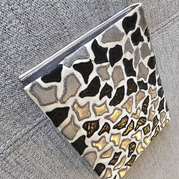 Valentino Garavani Vintage Night Leather Patched and Suede Purse / Clutch - Picture 8 of 11